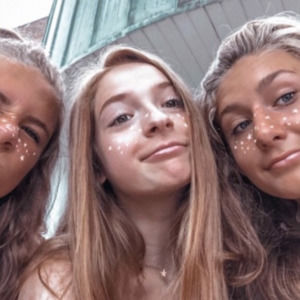 Meet your Posher, Alyson